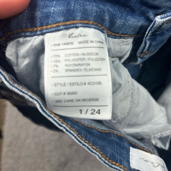 Kancan Jeans Womens 1 Skinny Light Wash Distressed Holes Casual Night Out Party - Picture 3 of 5